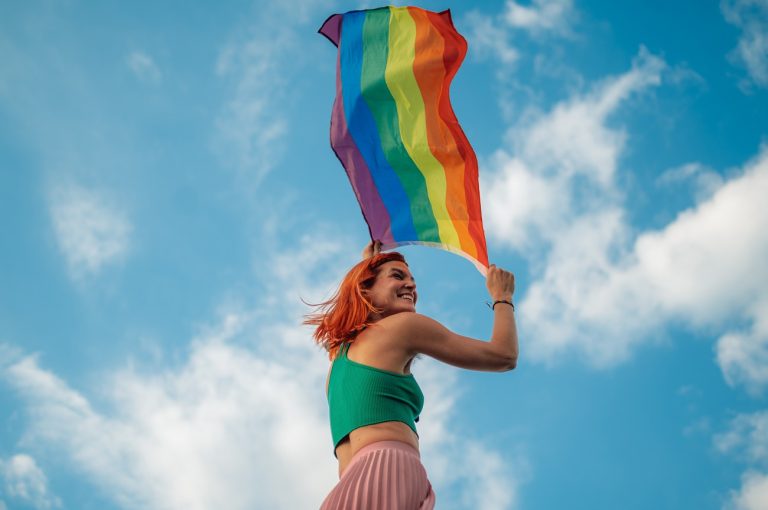 Megjelentek a Pride ellentüntetői, azonnal leterelték őket az útról