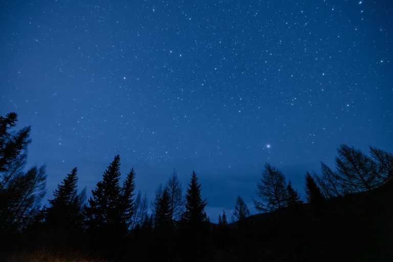 Hétfőtől három estén át kész csoda lesz látható az égen