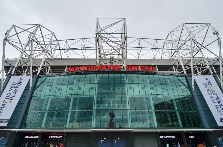 Az egyik legnagyobb tehetségét is elküldi a Manchester United