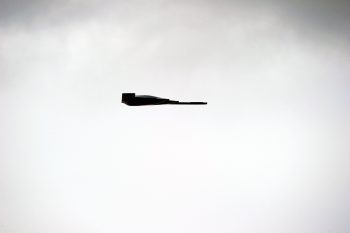 12 szuper-bombát dobott le Iránra az USA az éjszaka folyamán, tengeralattjárókról is tüzeltek