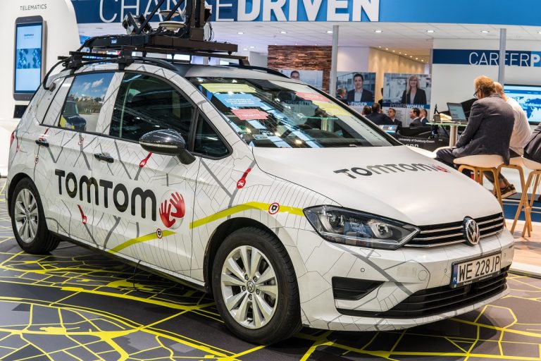 Százakat bocsát el a világhírű cég az AI megjelenése miatt