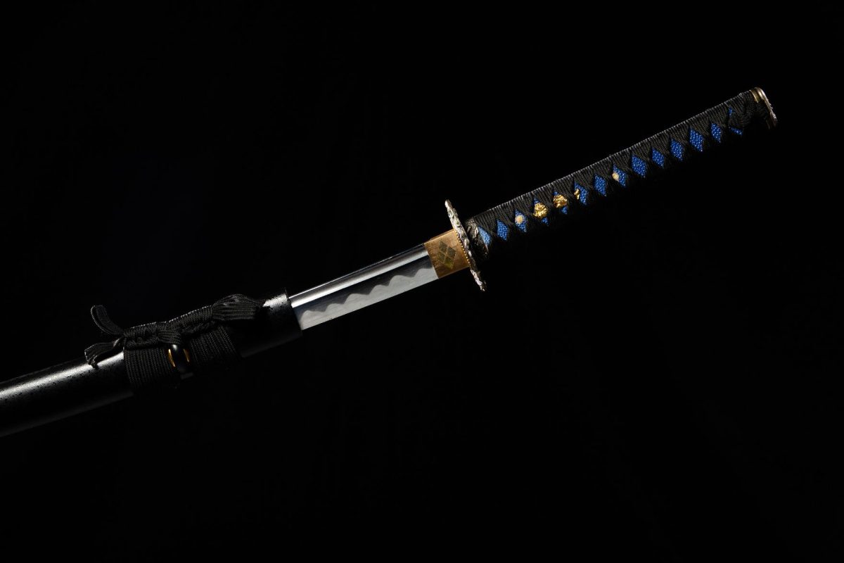 Védelmi pénzt követelt, karddal fenyegette fiát – vádat emeltek egy szécsényi férfi ellen