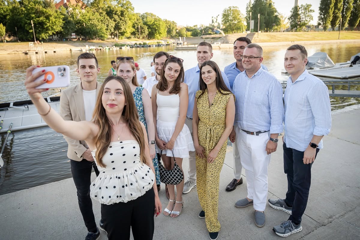 Látványos toborzásba kezdett a Harcosok Klubja, már 25 ezren vannak