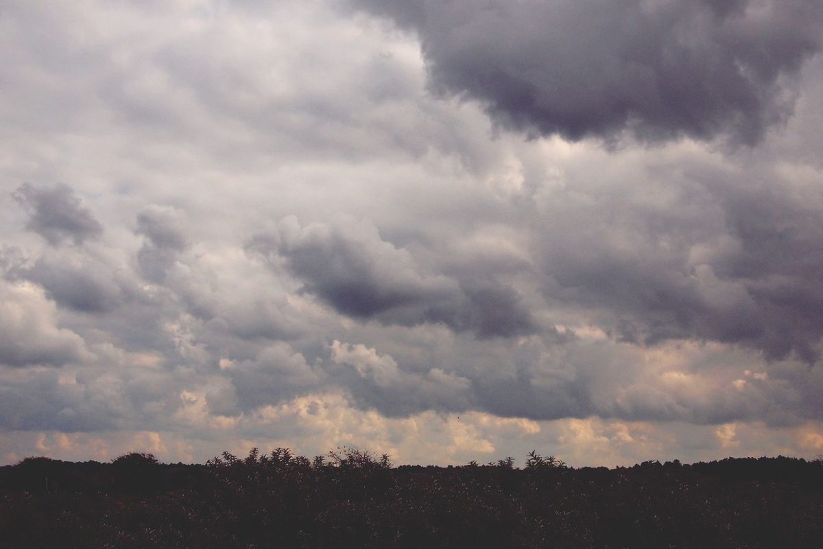 A felhőké és a záporoké lesz a főszerep pénteken
