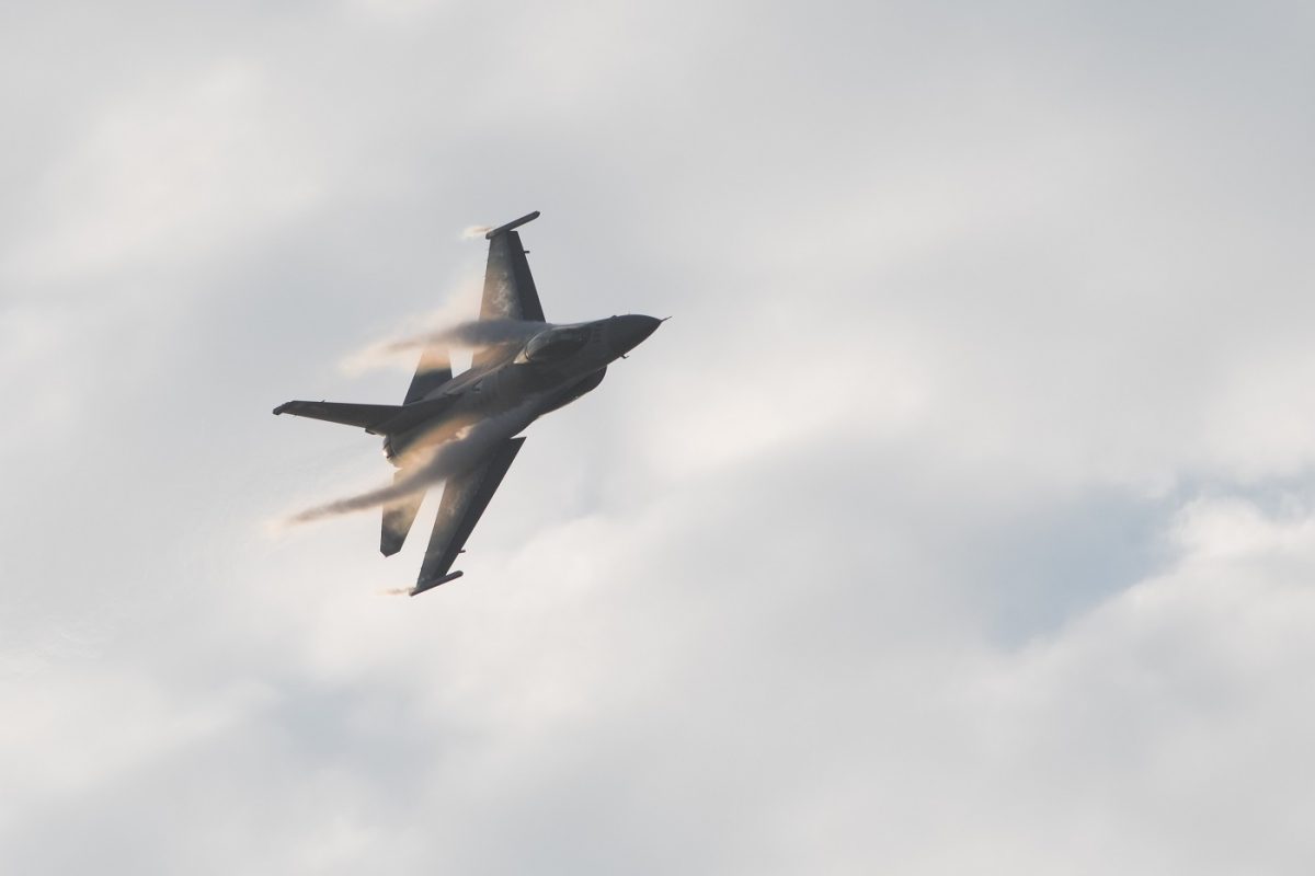 Trump engedett a nyomásnak, újra érkeznek az amerikai fegyverek Ukrajnába