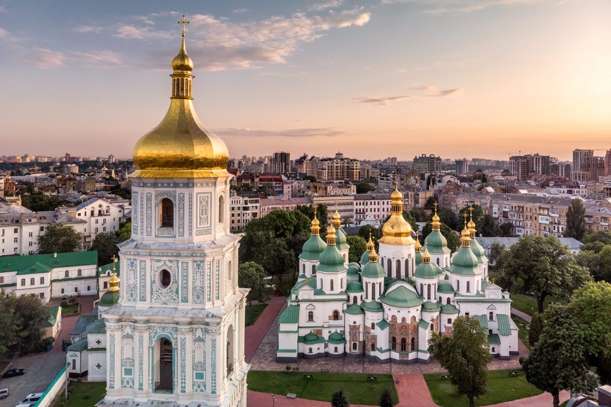 Zelenszkij visszavonulót fújt, de már túl késő