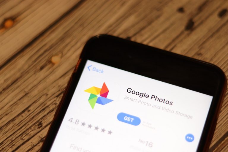 Mesterséges intelligenciával újul meg a Google Fotók alkalmazás