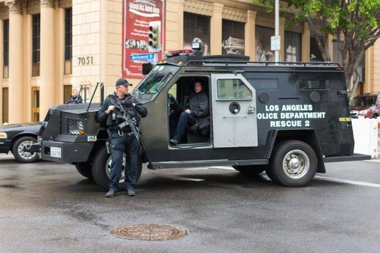 Halálos robbanás történt egy rendőrségi kiképzőközpontban Los Angelesben, többen meghaltak