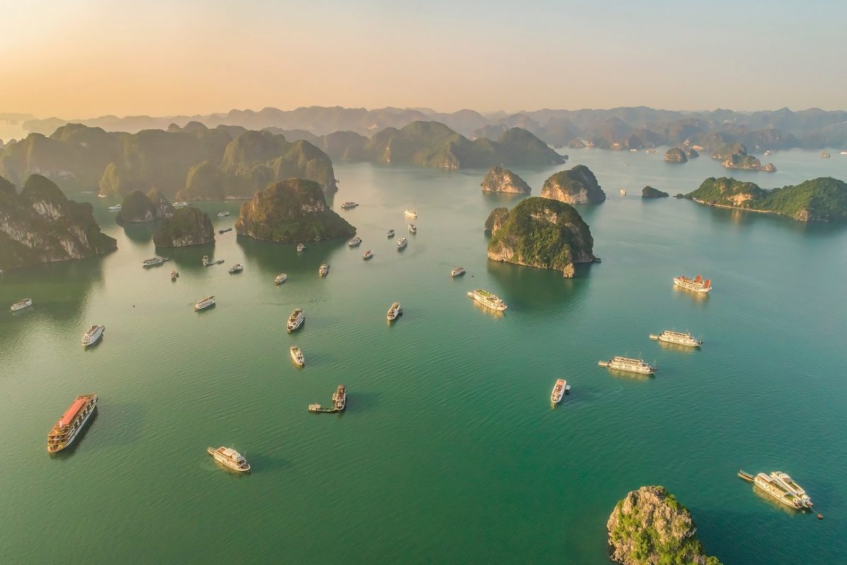 Már 37 halottja van a turistahajó-balesetnek, legkevesebb 8 gyerek is megfulladt