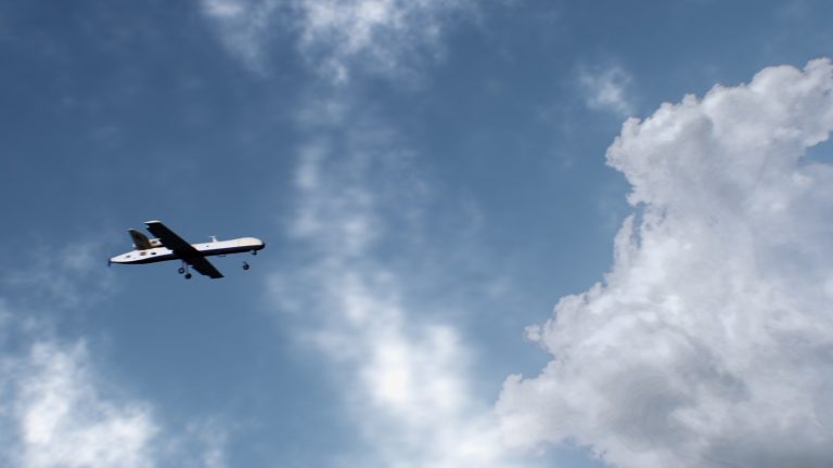 Ukrajna 33 ezer mesterséges intelligenciával támogatott drónkészletet kap az USA-tól