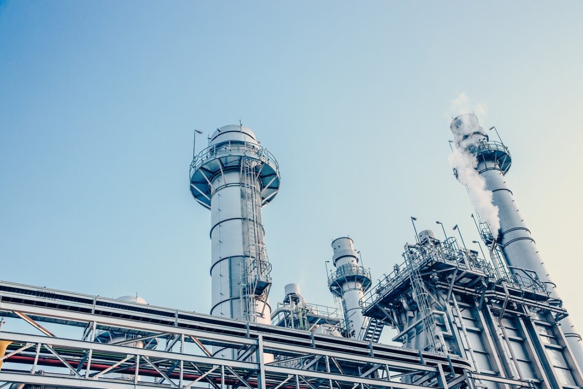 Terrortámadásra készültek egy nagy orosz olajfinomító ellen, Putyin emberei közbeléptek