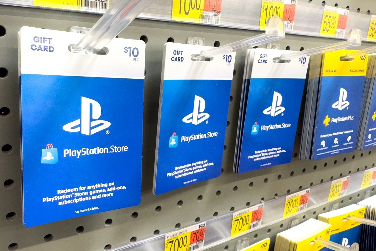 Több mint 100 játékot törölnek a Playstation Store-ból