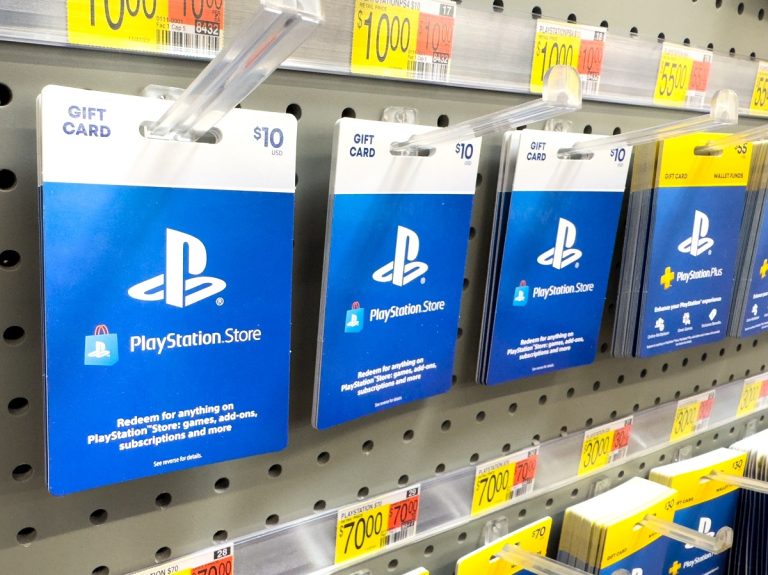 Több mint 100 játékot törölnek a Playstation Store-ból