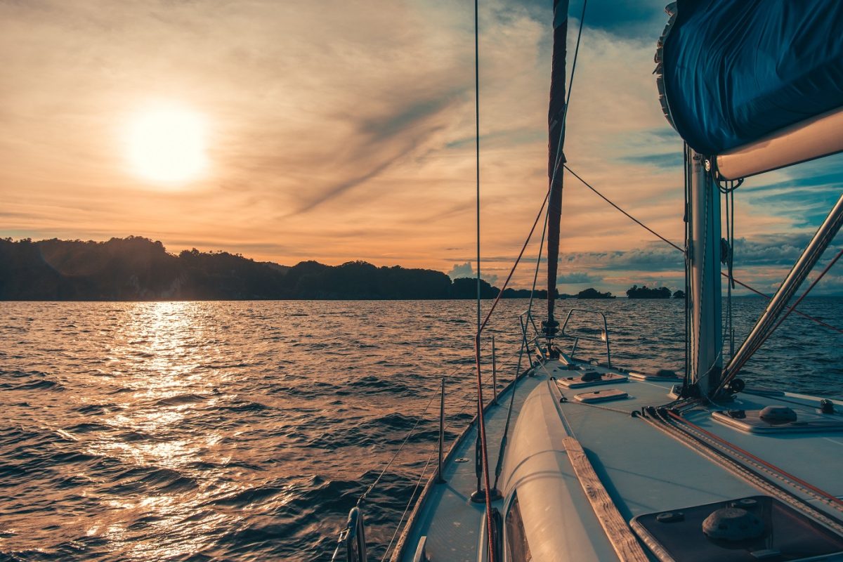 Új rekord született a Balatonon – a Fifty-Fifty 4 óra 25 percen belül teljesítette az 57. Kékszalagot