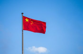 Ursula von der Leyen az oroszok miatt nekiment Kínának