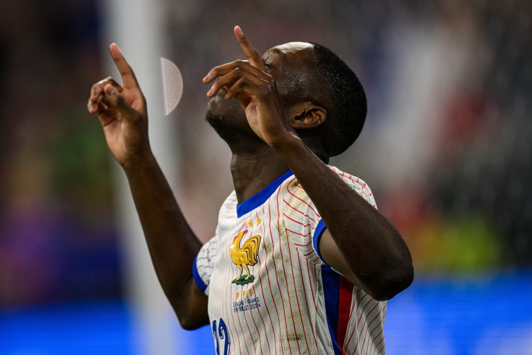 A PSG egyik legismertebb játékosa az angol bajnokságba igazolhat, a Manchester United is érdeklődik