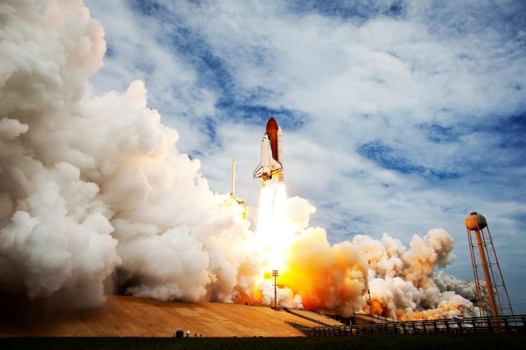 Űripari robbanás: az amerikai védelmi kiadások hajtják a befektetéseket