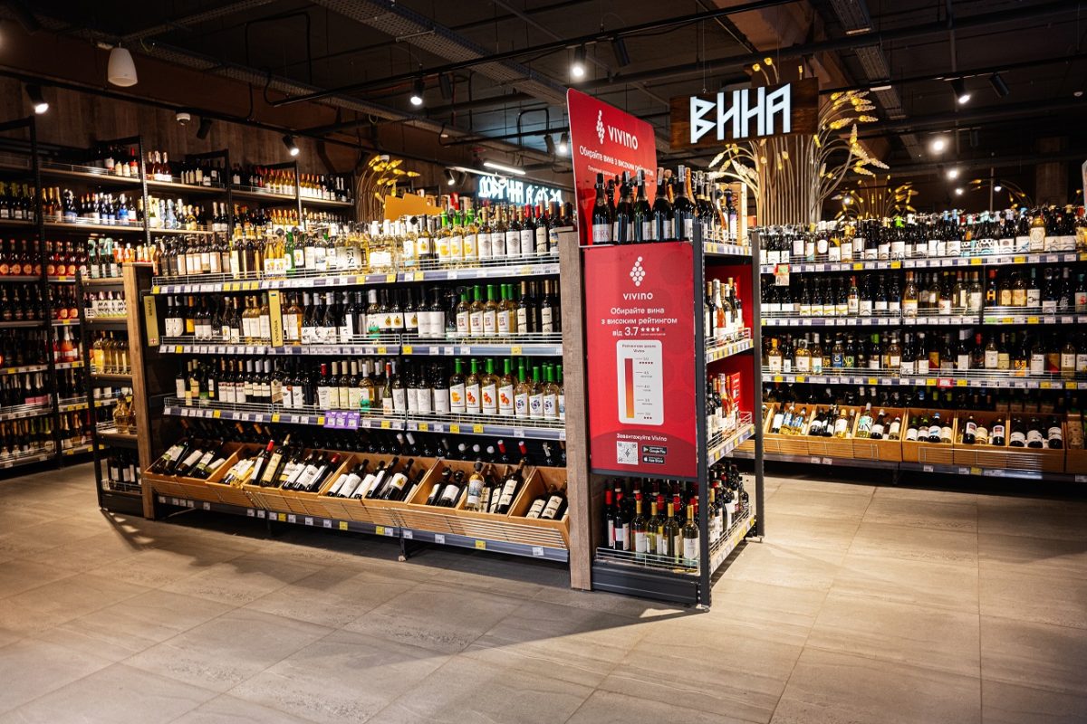 A nagy alkoholgyártók visszavágásra készülnek, mivel a kannabiszos italok elszívják a vásárlókat