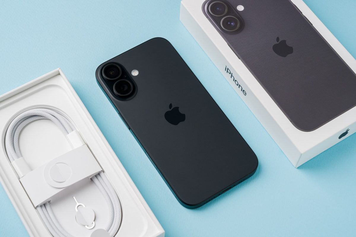 Itt az iOS 26, az Apple valaha volt egyik legnagyobb dobása