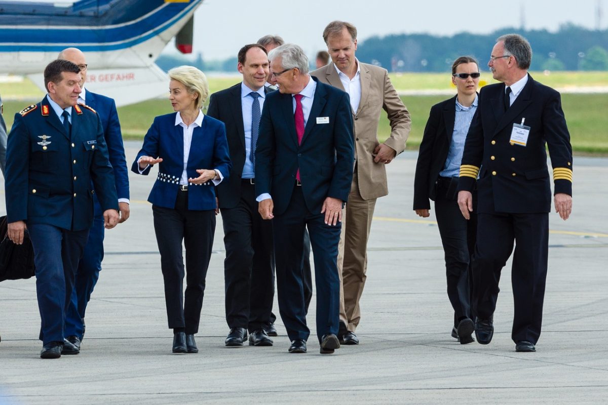 Von der Leyen azonnal válaszokat vár Zelenszkijtől – veszélybe kerülhet Ukrajna uniós jövője