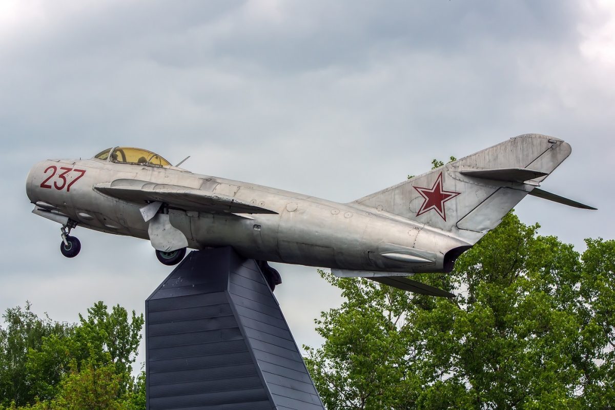 Észak-Korea még mindig használja a világ legöregebb vadászgépét