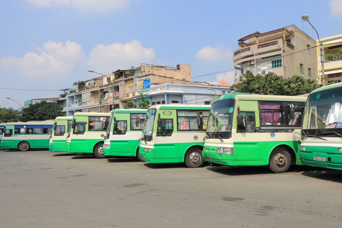 Legkevesebb kilenc ember vesztette életét egy tragikus buszbalesetben