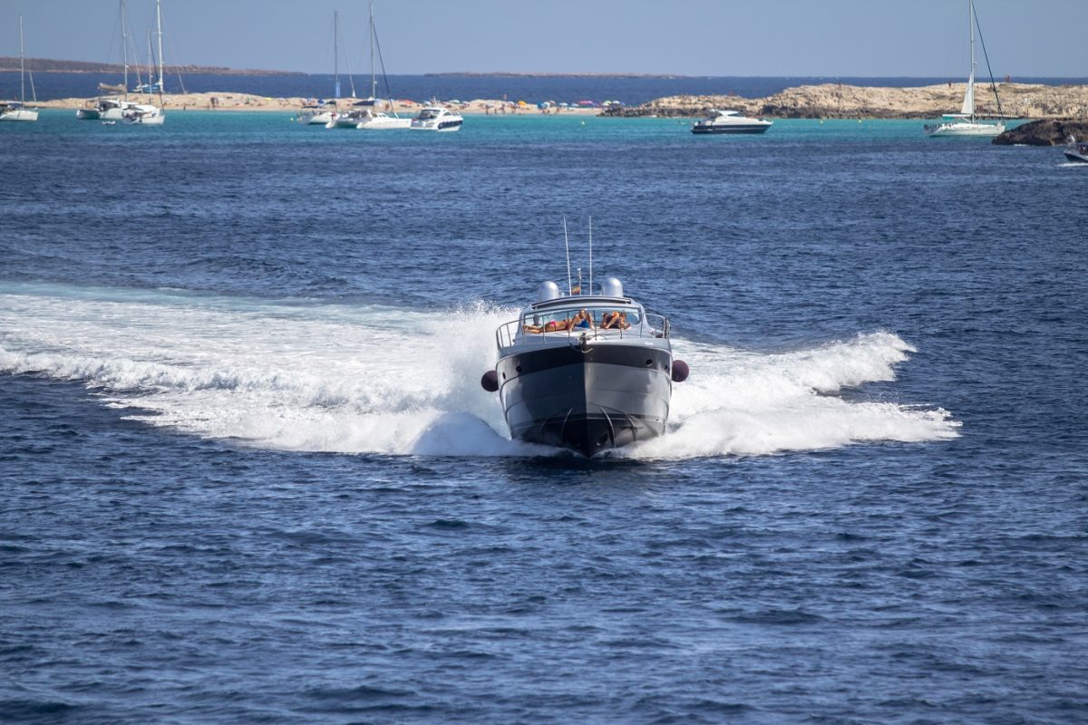 Rejtélyes körülmények között meghalt egy ismert DJ, egyre nagyobb a felháborodás