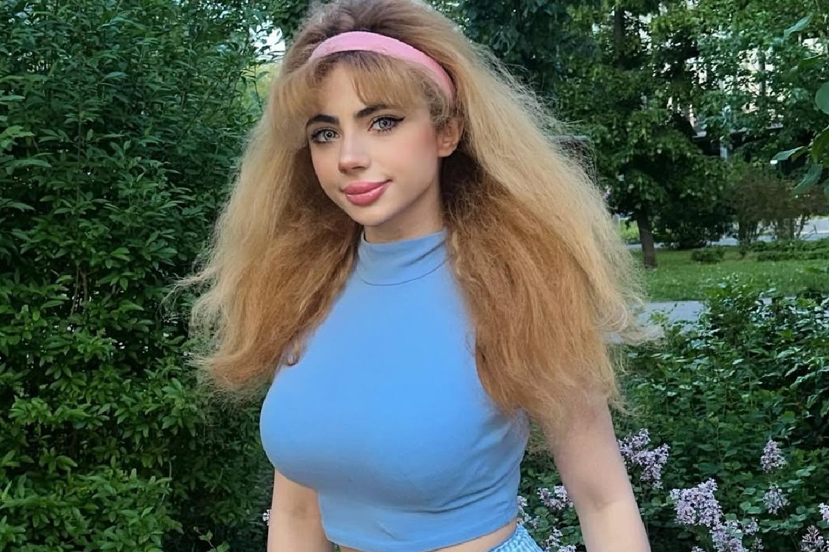 Opitz Barbi nem szégyenlős, merész szettel állt elő