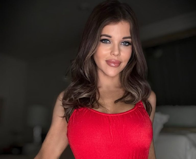 57 évesen férfiak millióit kergeti őrületbe a Baywatch sztárja