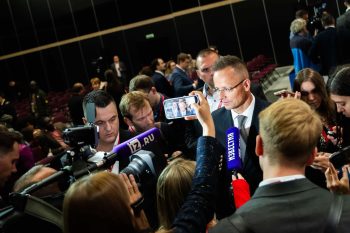 Szijjártó Péter nagyon aggasztó információkat tett közzé péntek délután a súlyos incidensről