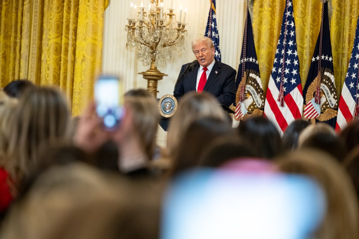 Trump félbeszakította a találkozót, hogy Putyinnal beszéljen – Moszkva részleteket árult el