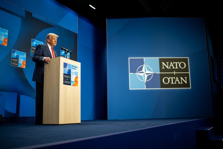 Itt az érdekes lista, kik utaznak el hétfőn Trumphoz Washingtonba az EU vezetői közül