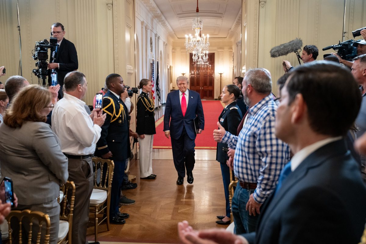 Egészen váratlan helyszínen találkozik Trump és Putyin jövő héten