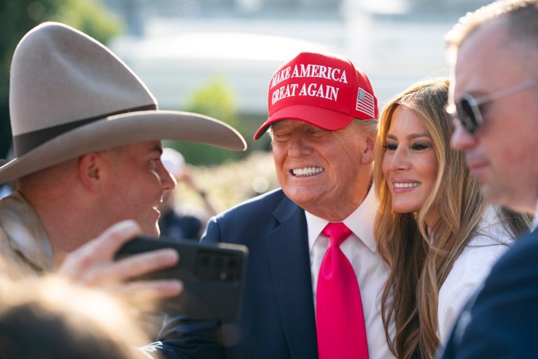 Új szerepet kapott Melania Trump az amerikai kormányban