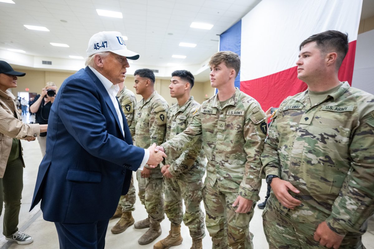 Felszólították Trump-ot, hívja vissza az amerikai atom-tengeralattjáróit