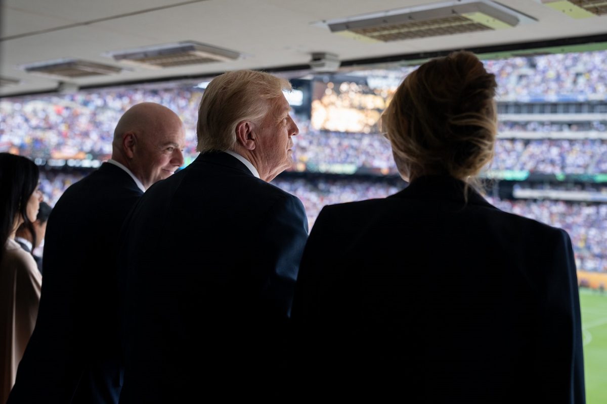 Trump nagyon súlyos fenyegetést intézett Kínához az oroszok miatt