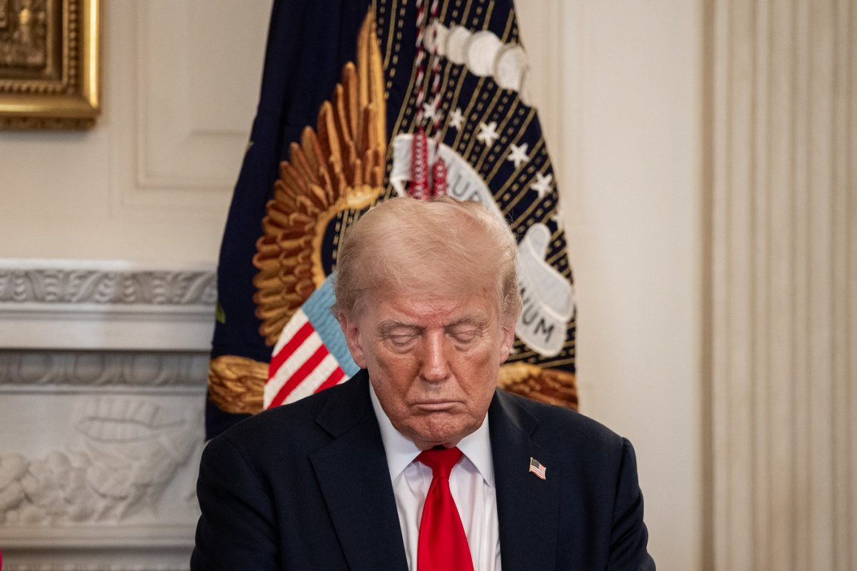 Elképesztő üzletet jelentett be Trump és az Apple, ilyen még nem volt