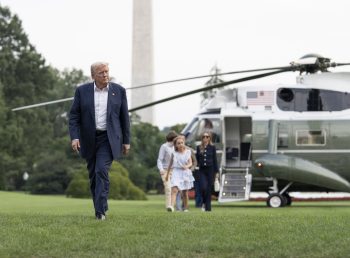 Vészjósló jelek Alaszkából – Trump testbeszéde teljesen megváltozott a Putyin-találkozót követően