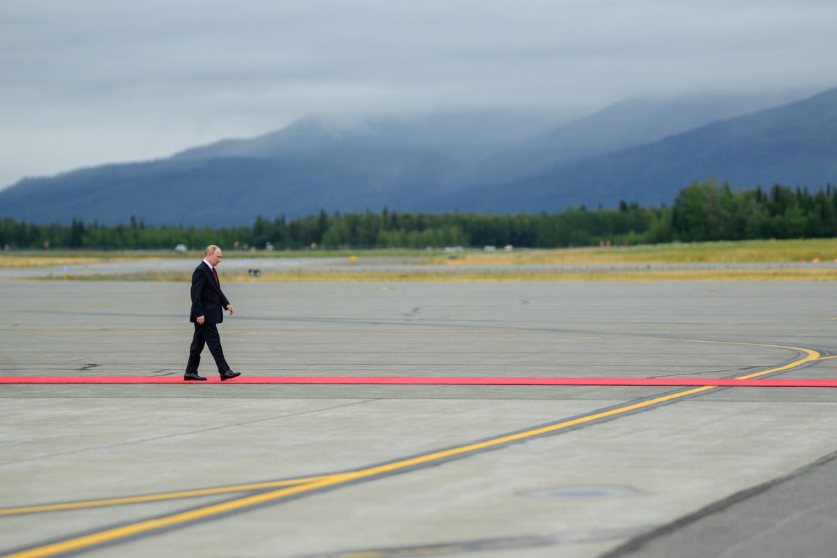 Moszkva bejelentette, Putyin készen áll a találkozóra Zelenszkijjel, de van egy kis gond