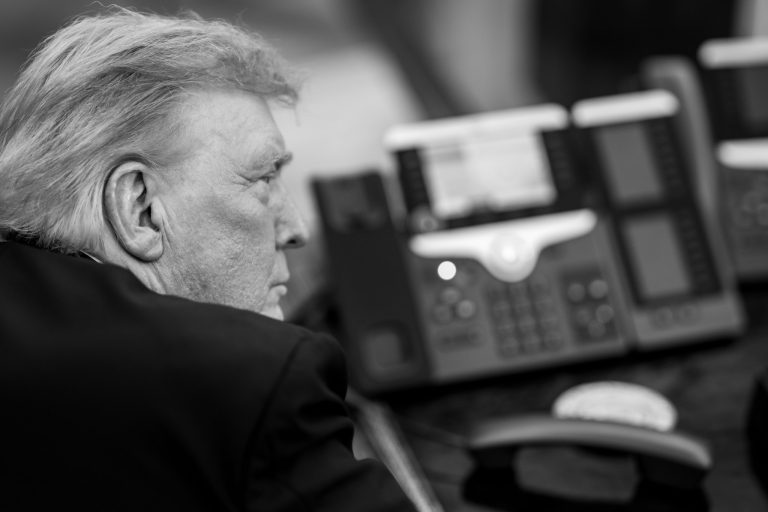 Újabb nagyon súlyos vámokkal riogat az Egyesült Államok