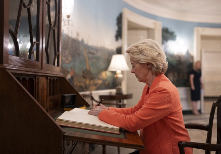 Olyat hírt közölt Lengyelországgal Ursula von der Leyen, amire még ők sem számíthattak