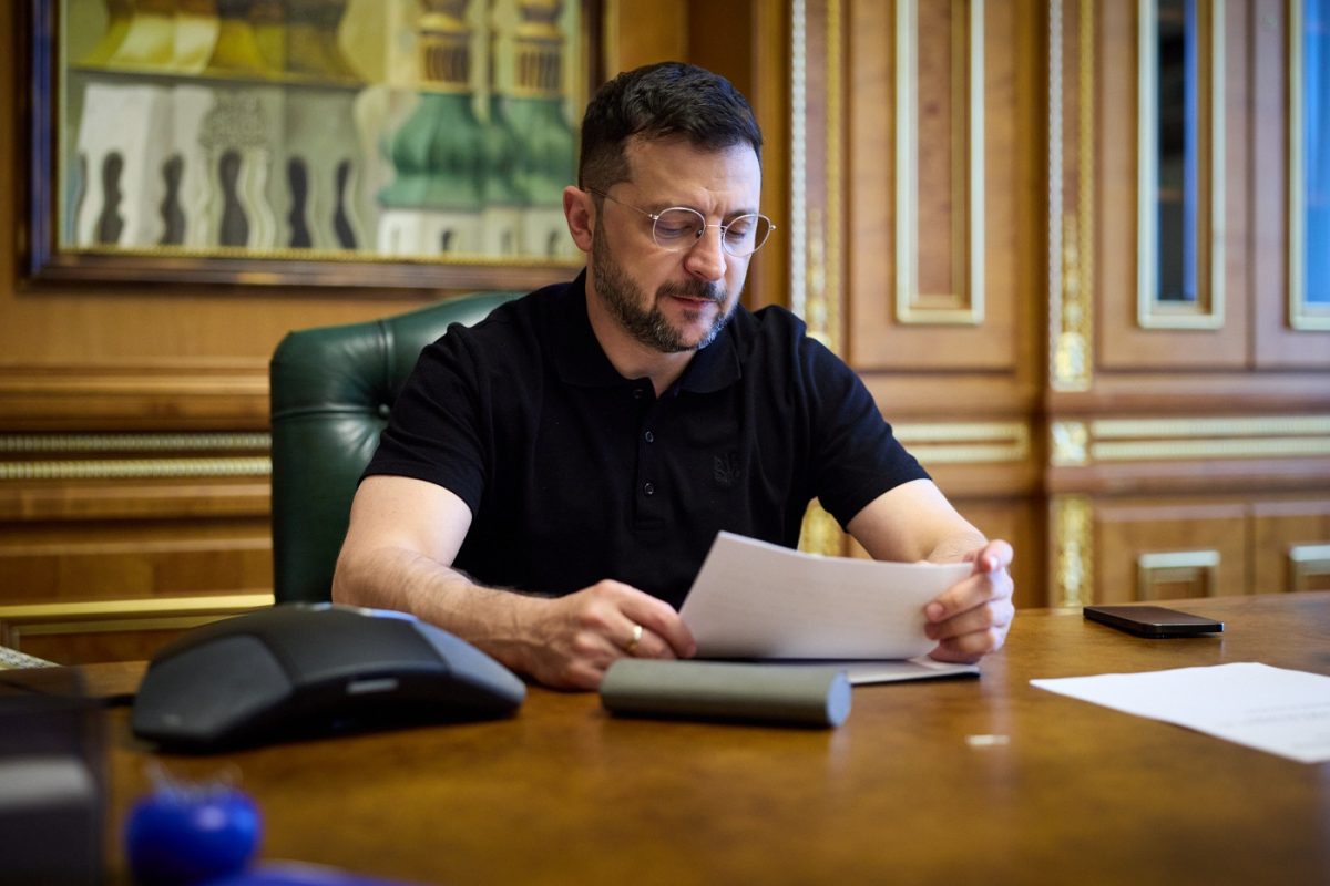 Pillanatok alatt kihúzhatja az EU a széket Ukrajna elnöke alól