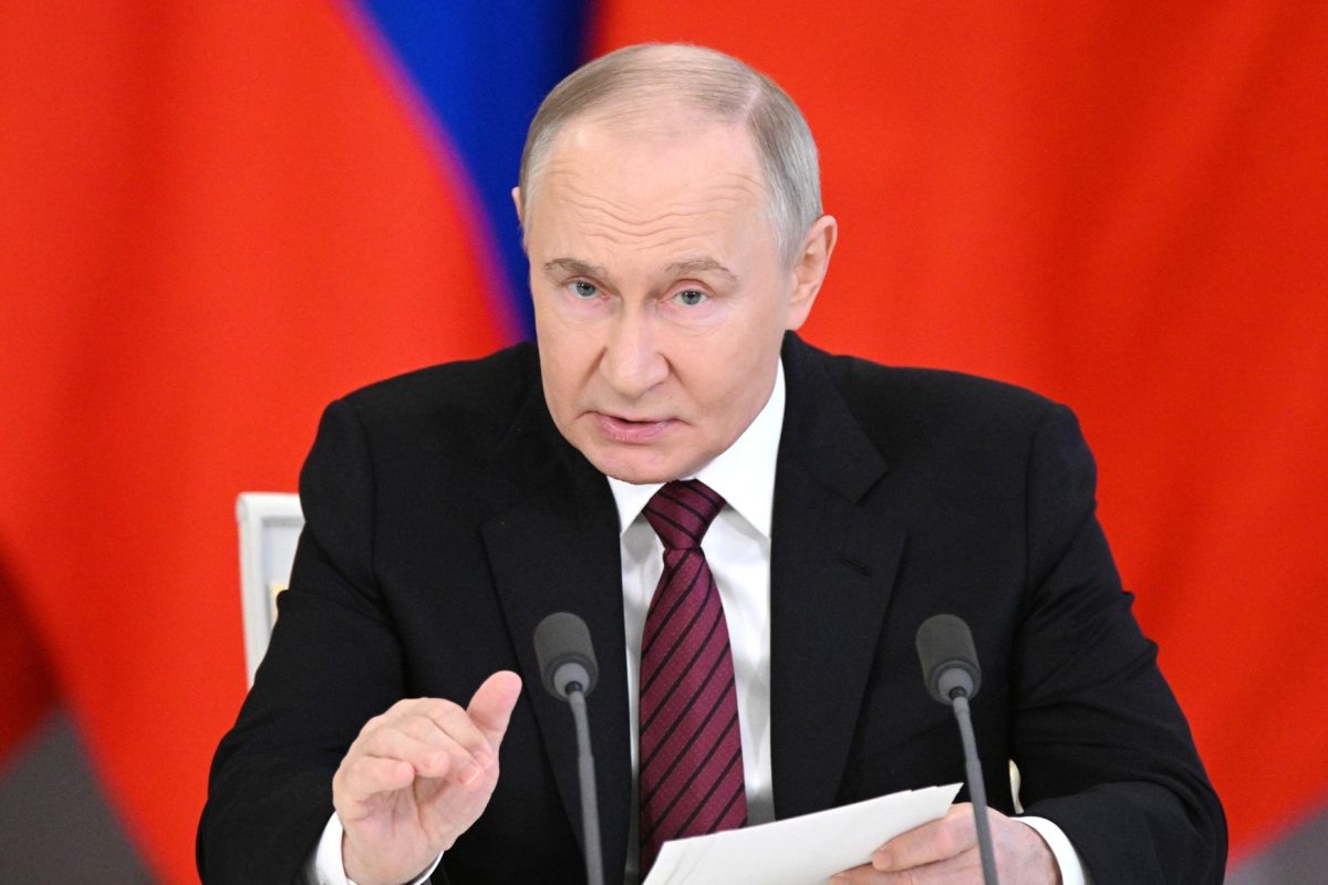 Videón Putyin rendkívüli védelme Kínából – mindenhol elit testőrök és páncélozott autók voltak