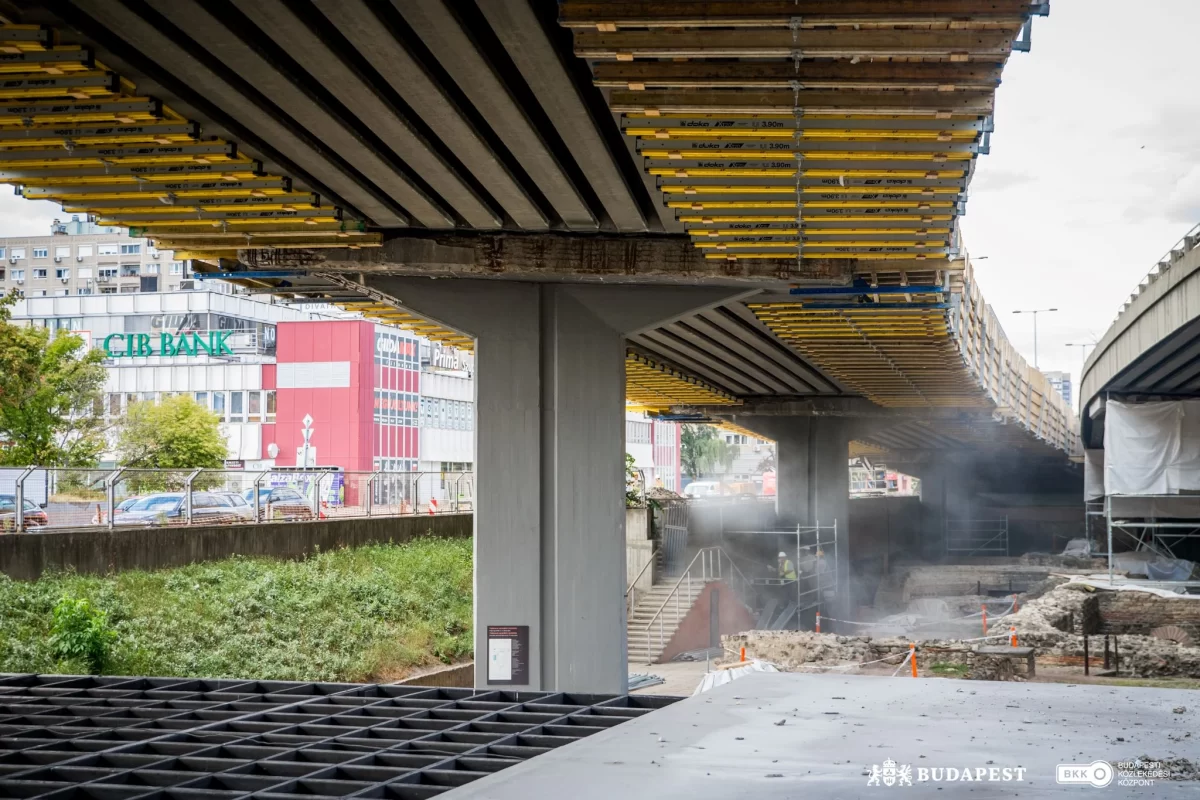 Lesújtó hírek érkeztek az Óbudán található Flórián téri felüljáróról