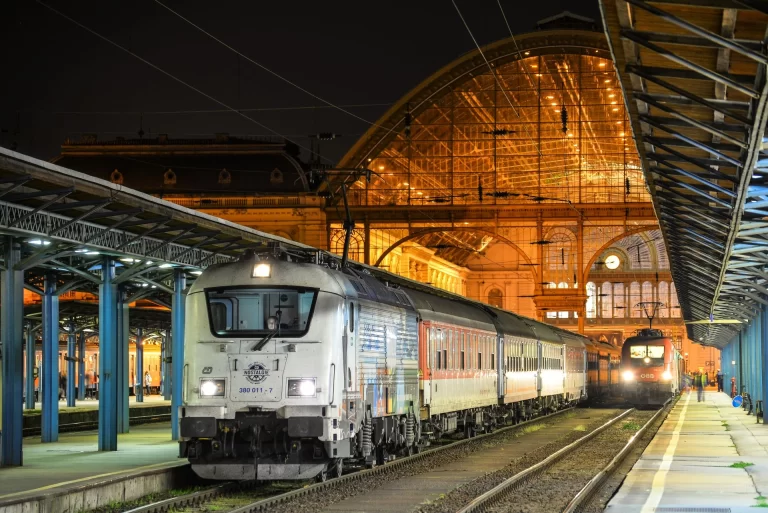 Jelentős közlekedési intézkedések lépnek érvénybe Budapesten – megvannak a részletek