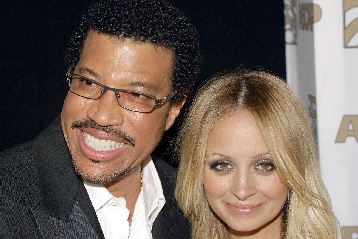 Megpróbálták kifosztani a legendás énekes, Lionel Richie villáját a Beverly Hillsen, miközben otthon volt