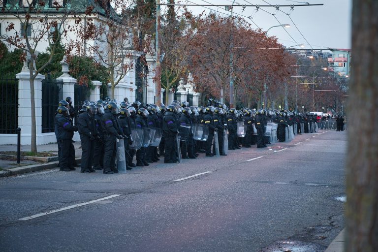 Fico attól tart, az lesz Szlovákiában is, mint ami most zajlik Szerbiában