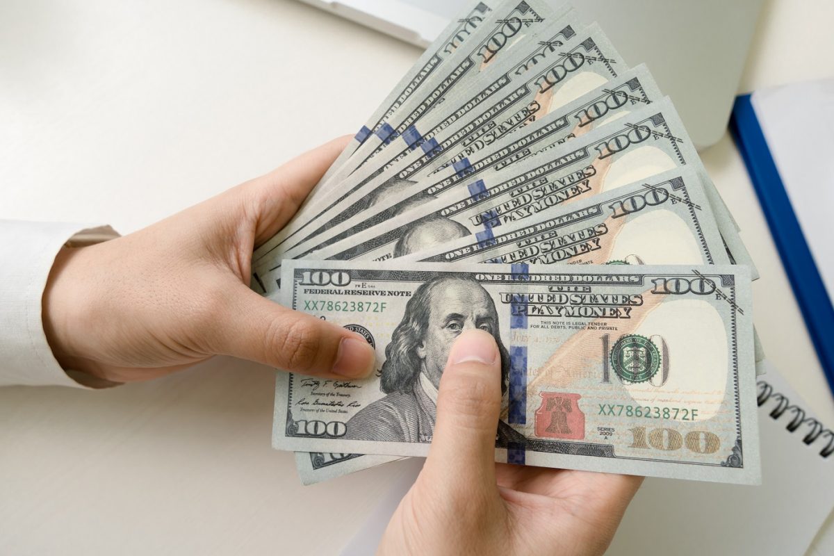 Mutatjuk, mennyiért tudunk most eurót és dollárt váltani