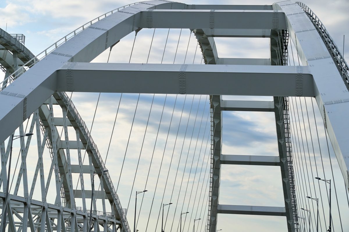 Az FSZB szerint az ukránok robbantani akartak a Krími hídnál, de közbeléptek