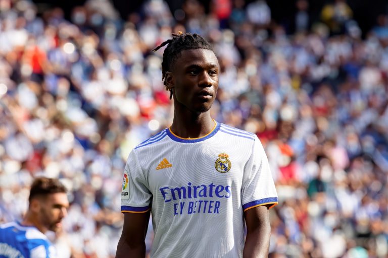 Camavingát akarja a Manchester United, hatalmas pénzt fizethetnek a Madridnak